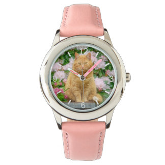 En Orange Katt i en Garden med Rosa Vår blommor Armbandsur