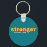 En Ord som säger starkare inspirationsoffert Nyckelring<br><div class="desc">Starkare Tänka på Tacken. Idén och motivationen citerar och säger design med ett positivt budskap och lyfter livets slogan. Coolans typografikonvaror för dem som tittar för ett ord som definierar din attityd och bra vibe. Perfekt till dem som kärlek roliga sarkastiska citat, utan humor, sassi attityd och sarkasm. Underbar julklapp...</div>