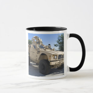 En Oshkosh M-ATV Mugg