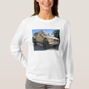 En Oshkosh M-ATV Tee