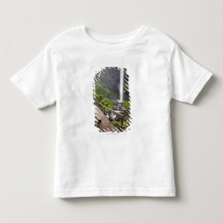 En överbrygga över Columbia River och Latourell T Shirt