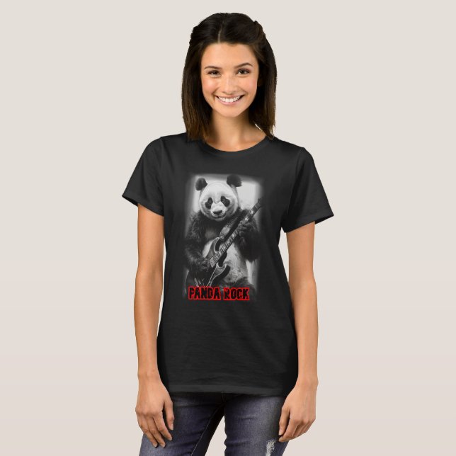 En panda spelar rock med elgitarr på svart t shirt (Hel framsida)