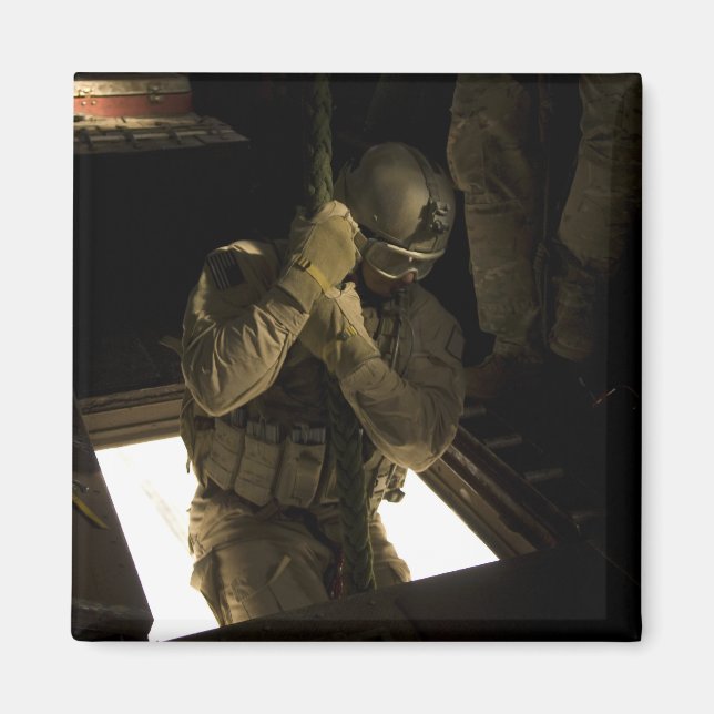 En pararescueman från amerikanska Luft Force börja Magnet (Framsidan)