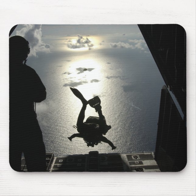 En pararescueman från Luft Force Musmatta (Framsidan)