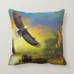 En patriotisk design med Örn som flyger högt Kudde