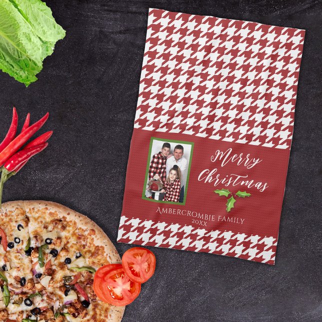 En Photo Helgdag Red and White Houndstooth Kökshandduk (Cute red houndstooth kitchen towel for your holiday display or to offer as gifts.)