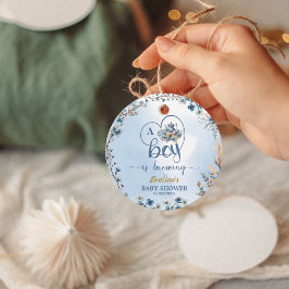 En pojke brinner Partyna pojkvän Blue Gåvor Etiketter