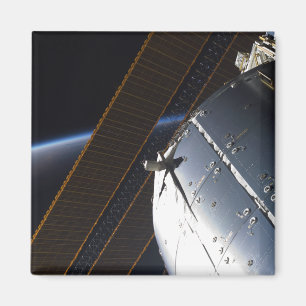 En portion av den internationella utrymmestationen magnet
