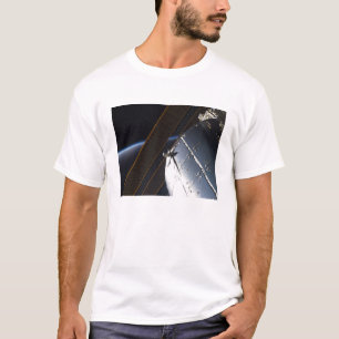 En portion av den internationella utrymmestationen tee shirt