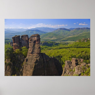 En promenad genom Belogradchik Castle-ruinerna Poster