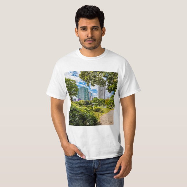 En promenad genom Hama Rikyu trädgårdar, Tokyo T Shirt (Hel framsida)