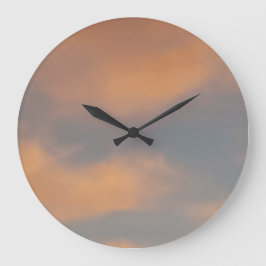 En promenad i molnen 4 Rosa moln i blå himmel. Stor Klocka