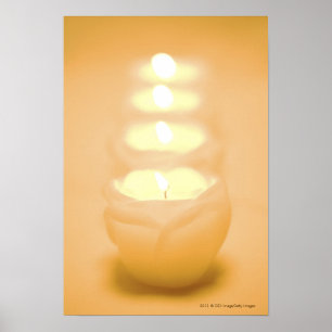 En rad tända ljus poster