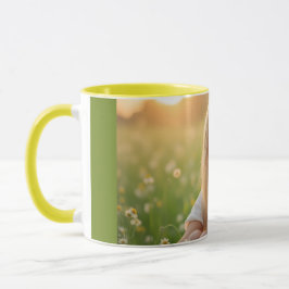 En radikant Helena Chevalier i Blommar Meadow Mugg