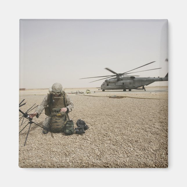 En radiooperatör från fält magnet (Framsidan)