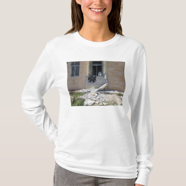 En raketframskriden Grenade Tee Shirt (Framsida)