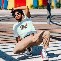 En räv som kör en BMX-cykel