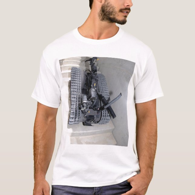 En robotenhet på Talon 3B som klättrar på en stai- T-shirt (Framsida)