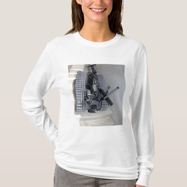 En robotenhet på Talon 3B som klättrar på en stai- T Shirt (Framsida)