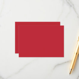 en röd bakgrund med tilläggskort