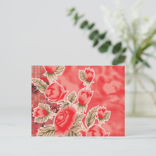 en röd scarf med blommor på den vykort (Stående Fram)