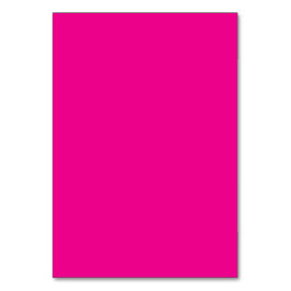 en rosa bakgrund med bordsnummer