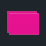 en rosa bakgrund med inbjudningar<br><div class="desc">Utformningen har en stor,  blå kvadrat med mjukt struktur och en djup blå nyans. Färg är vibrerande och fängslande och skapar en lugnande och friska atmosfär. Fyrkanten är bildens huvudsakliga fokus,  utan att några andra objekt eller distraktioner syns.</div>