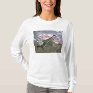 En rovfågel F/A-22 flyger en Tee Shirt
