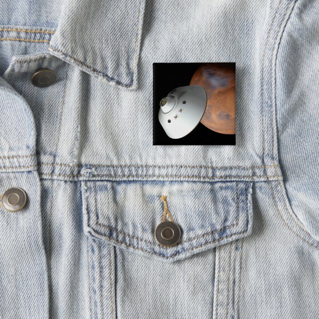 En rymdfarkost med höjdpunkt som närmar sig marsar knapp (In Situ)