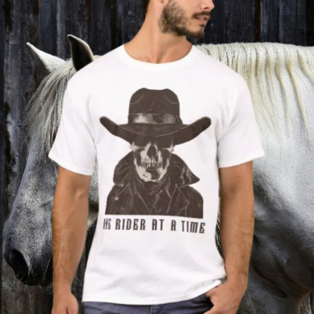 En ryttare åt gången t shirt (Skapare uppladdad)