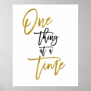 En Saker i Taget Inspirerande Citat Guld/svart Poster