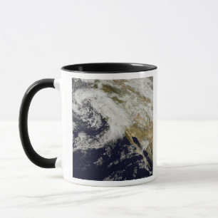 En serie av starka stormar med våldsamma vind 2 mugg