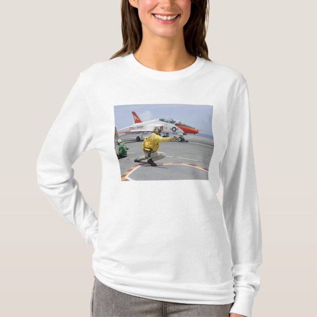 En skytte ombord på flygbolaget t-shirt (Framsida)