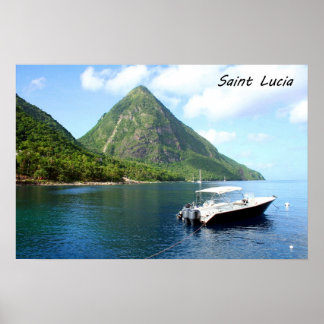 En snabbbåt framför Pitons i Saint Lucia Poster