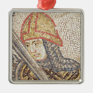 En soldat med ett svärd julgransprydnad metall