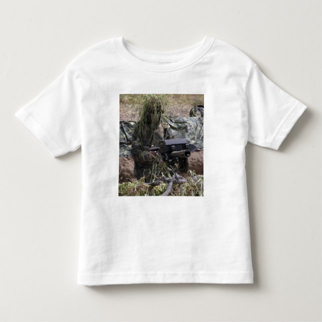 En soldat med MK-19-granatkastare T-shirt (Framsida)