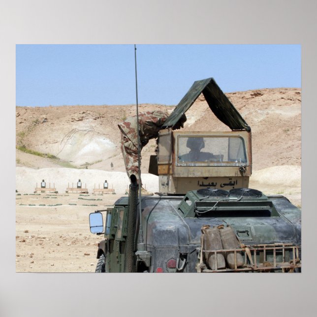 En soldater undervisar en militär från Iraks armé Poster (Framsidan)