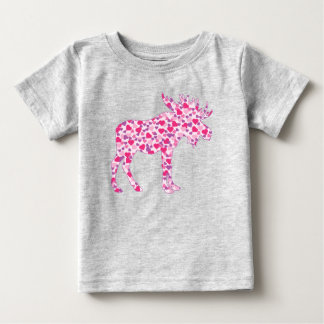 En söt älg i rosa hjärtan t shirt