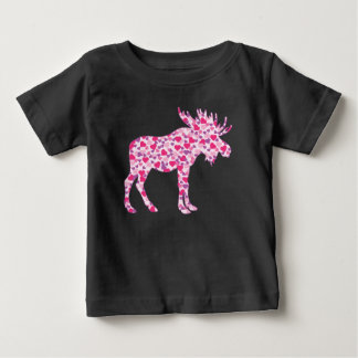 En söt älg som består av små rosa hjärtan t shirt