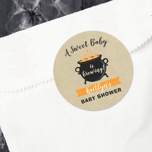 En söt Baby brinner Halloween-babyskor Runt Klistermärke