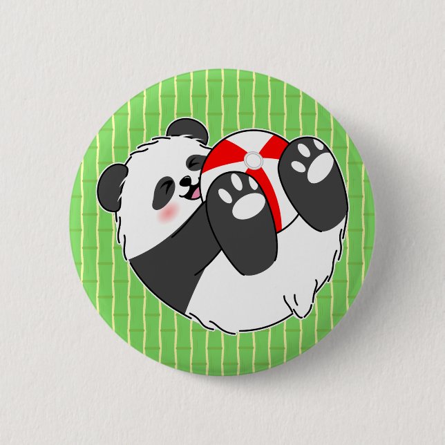 En söt baby panda leker med en boll knapp (Framsida)