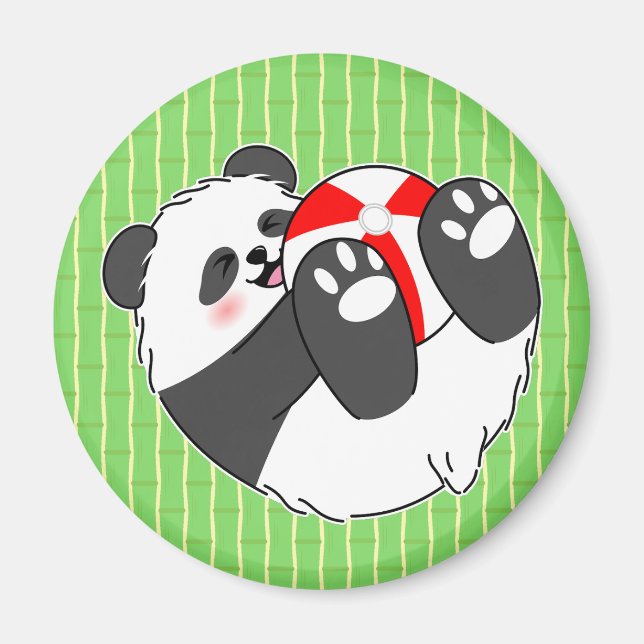 En söt baby panda leker med en boll magnet (Framsidan)