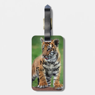 En söt baby-tiger bagagebricka