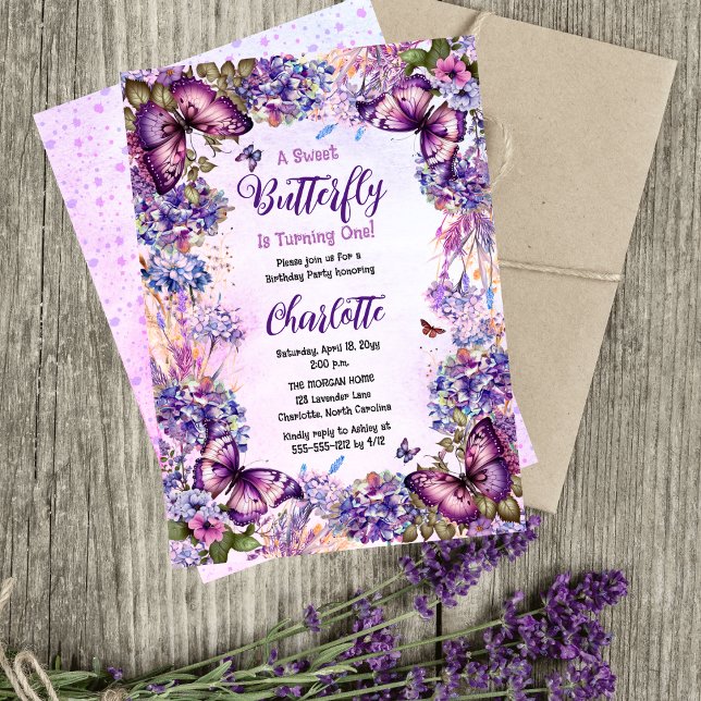 En söt fjäril gör en flicka första födelsedagen inbjudningar (A Sweet Butterfly Is Turning One Girl Butterflies and Floral 1st Birthday Party Invitation)