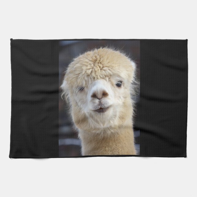 En söt fluffy ansikte i en alpaca kökshandduk (Horisontell)