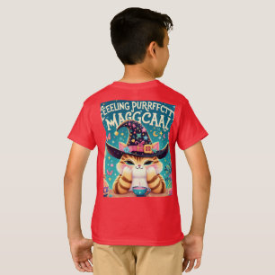 En söt katt i en guide som kastar spådomar t shirt