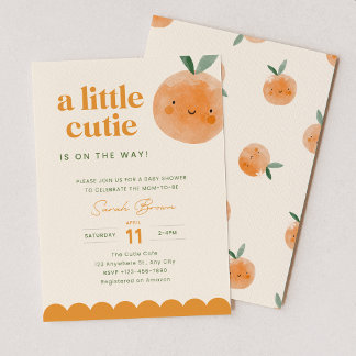 En söt liten baby på väg Babykalasinbjudan Inbjudningar