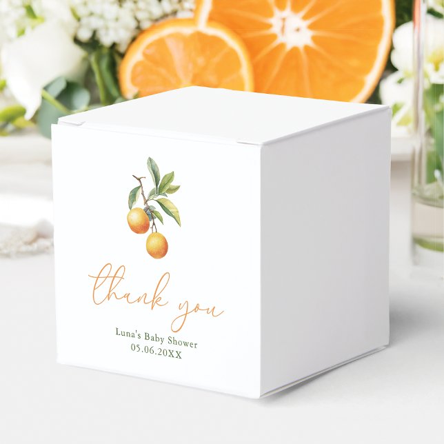 En söt liten en är på väg Orange babyfest Presentaskar (Skapare uppladdad)