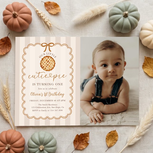 En söt liten paj Höst 1-års födelsedagsfoto Inbjudningar (Skapare uppladdad)