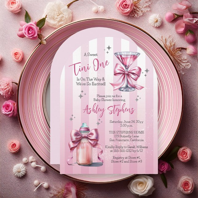 En söt Tini One Rosa Coquette Girl Baby Shower Inbjudningar ("A Sweet Tini One Is On the Way . . ." Coquette Bows, Martini | Baby Bottle Girl Baby Shower Invite)